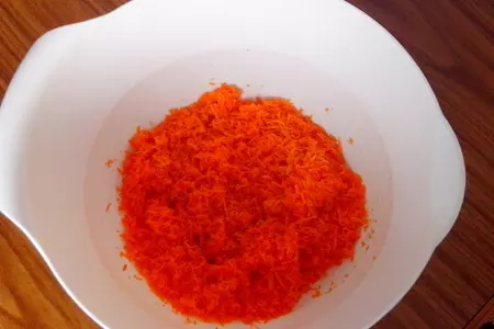 Морковный пирог с маком: шаг 1
