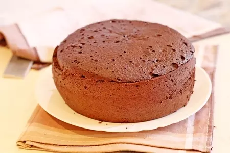 Шифоновый бисквит со сливками и вишней: шаг 19