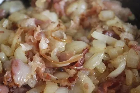 Пирожки с гречкой, беконом и яйцом: шаг 4