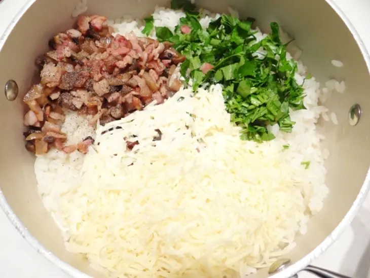 Рисовая запеканка в хлебной «короне»: шаг 5