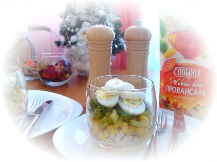 Салат с остро-сладким огурцом и перепелиными яйцами: шаг 5