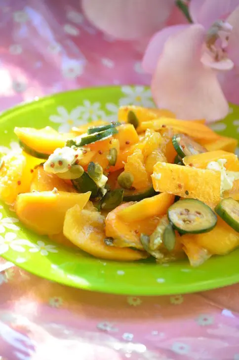 Салат с хурмой, мандаринами,свежим козьим сыром и дижонской горчицей: шаг 6