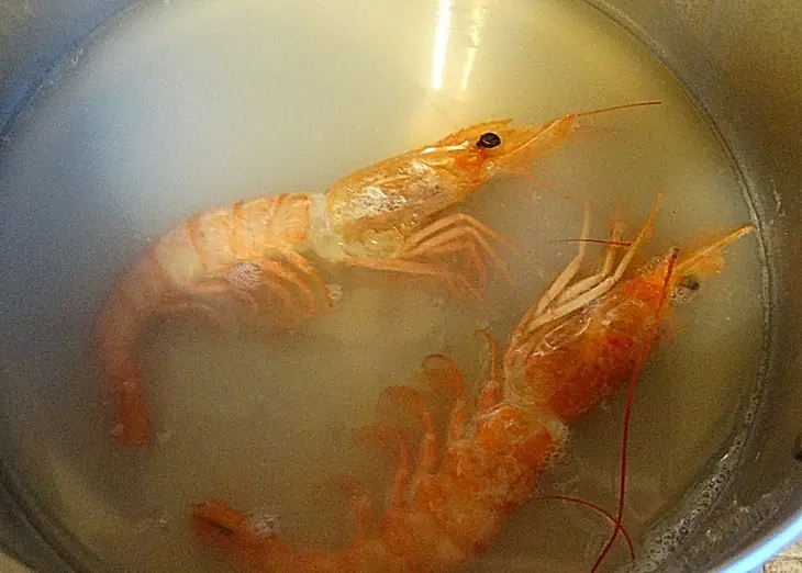 Осети рёри - праздничное блюдо из морепродуктов.: шаг 7
