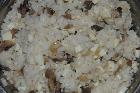 Мясной рулет с рисом и грибами.: шаг 7
