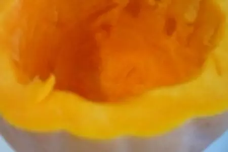Куриная грудка в соусе из ряженки,запеченая в тыкве: шаг 2