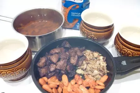 Гречка по-купечески в горшочках: шаг 4