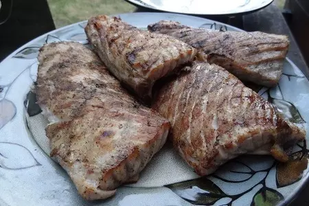 Тунец на гриле, под чесночно - ананасовым соусом: шаг 8