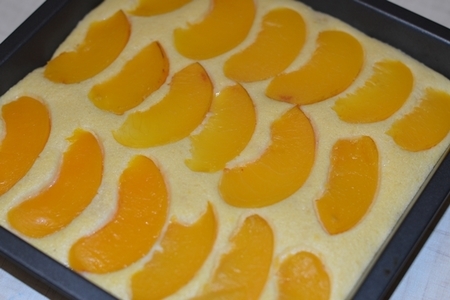 Пирог йогуртовый с персиками.: шаг 6
