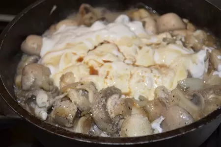 Мясо с грибами «старый новый год»: шаг 3