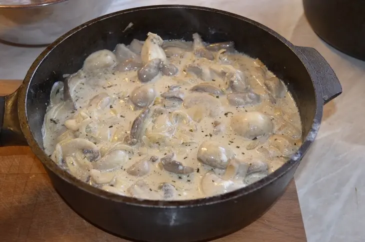 Мясо с грибами «старый новый год»: шаг 4