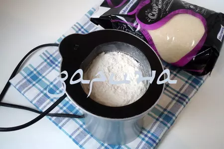 Песочное пирожное с маком и изюмом: шаг 1