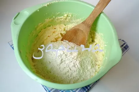 Песочное пирожное с маком и изюмом: шаг 4