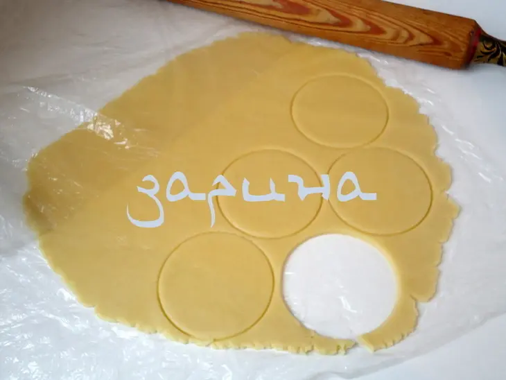 Песочное пирожное с маком и изюмом: шаг 8