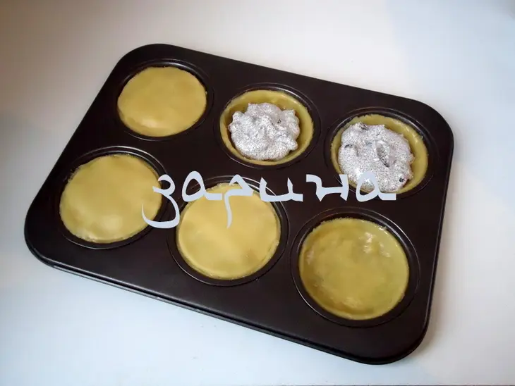 Песочное пирожное с маком и изюмом: шаг 9