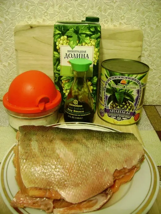 Пикантная кета в ананасовом соусе.: шаг 1