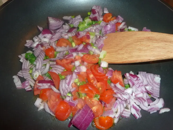 Омлет с морепродуктами: шаг 2
