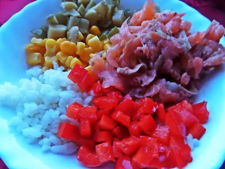 Тортильи с овощами и рыбкой: шаг 2