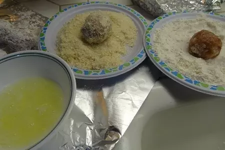 Колобок с яйцами или я от бабушки ушёл, я от дедушки ушёл: шаг 5