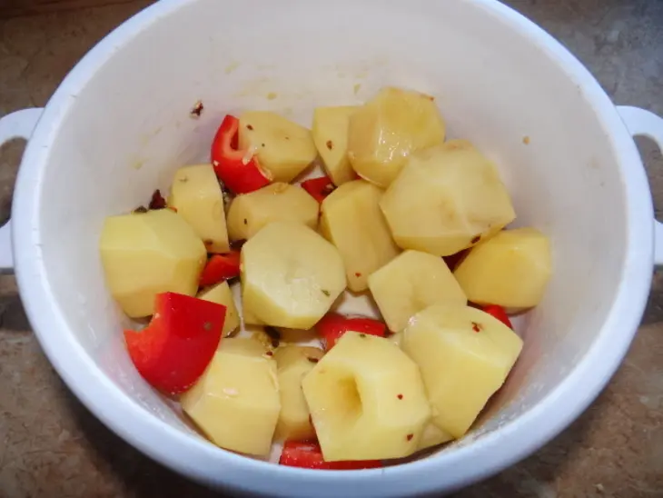 Утиная грудка, запеченная с овощами в собственном соку: шаг 2