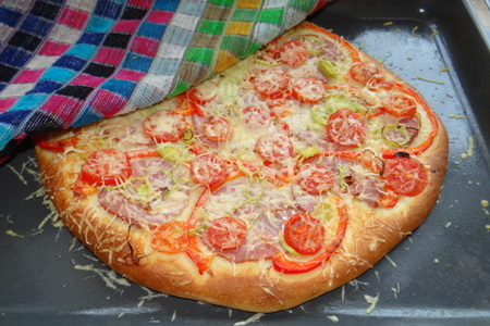 Пышки с творогом и колбасная пицца с овощами: шаг 6