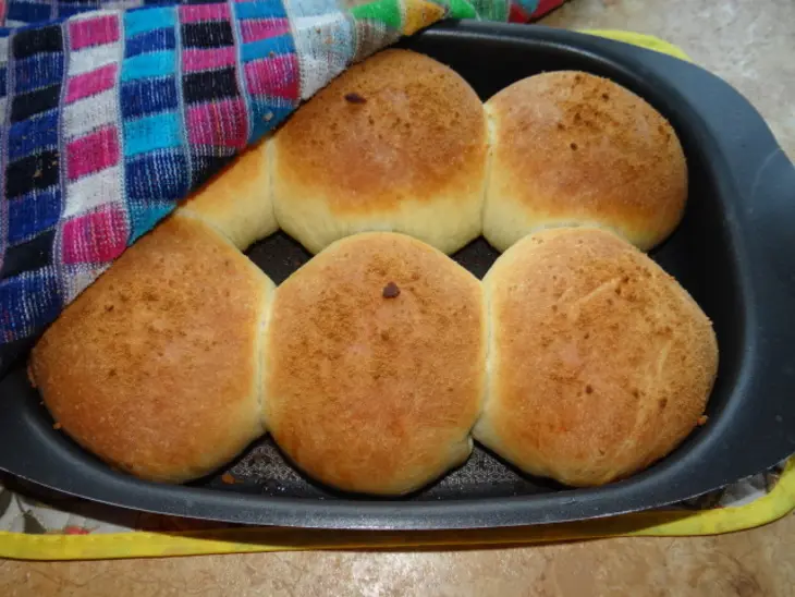Пышки с творогом и колбасная пицца с овощами: шаг 7