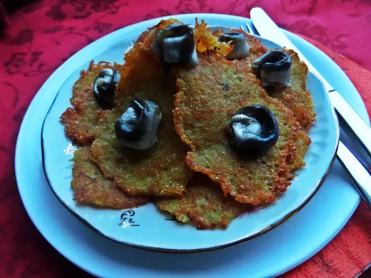 Драники с килечкой: шаг 7