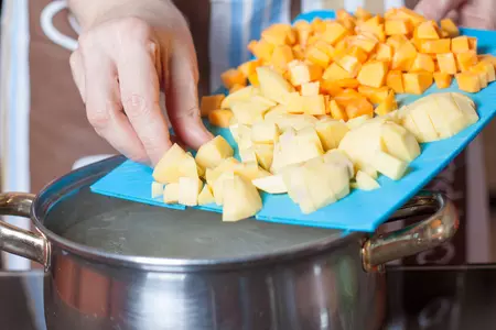 Тыквенный суп с чечевицей и копчеными ребрышками: шаг 4