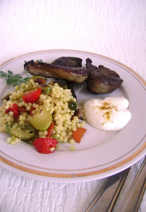 Бараньи ребрышки с птитимом и овощами.: шаг 4