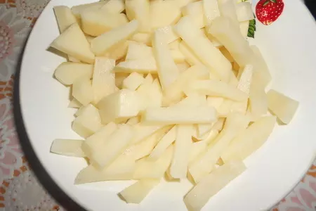 Суп с домашней лапшой и снытью: шаг 1