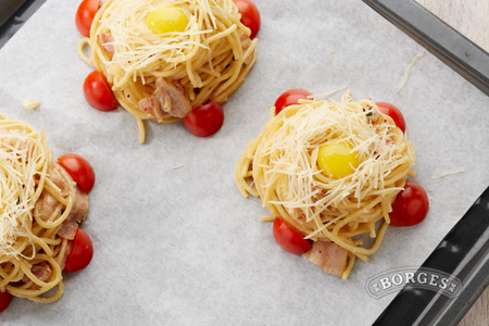 Запечённые спагетти карбонара с перепелиным яйцом: шаг 4