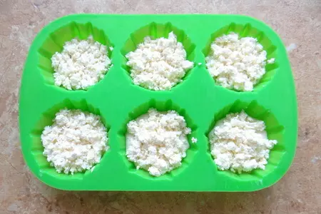 Быстрые открытые кексы с творогом: шаг 4