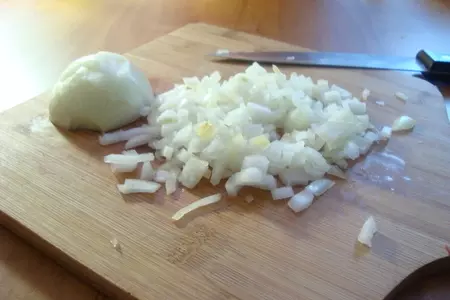 Блинчики на минеральной воде с капустой,сыром для сэндвичей.: шаг 2