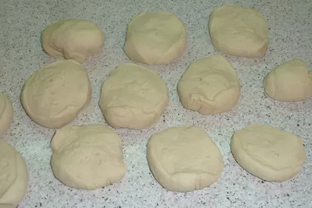 Бейглы с творожным сыром и слабосоленым лососем: шаг 4
