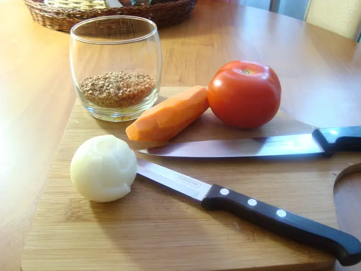 Куриный суп с гречкой: шаг 1
