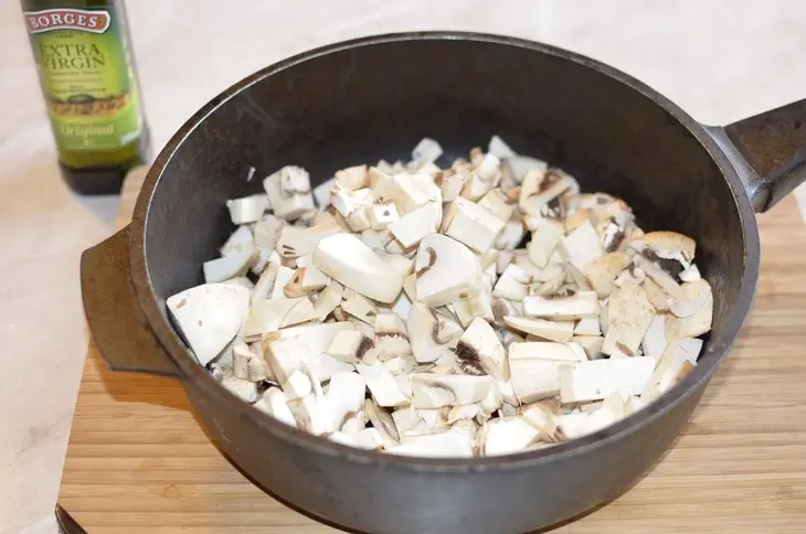 Fusilli с фрикадельками из индейки и густым грибным соусом.: шаг 2