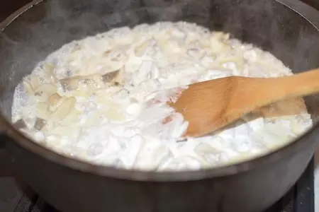 Fusilli с фрикадельками из индейки и густым грибным соусом.: шаг 3