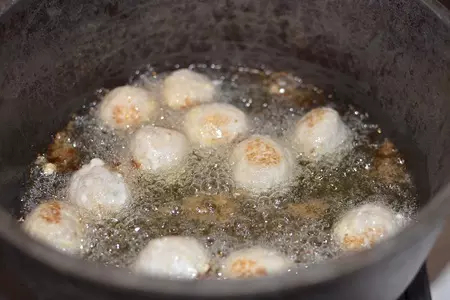 Fusilli с фрикадельками из индейки и густым грибным соусом.: шаг 6