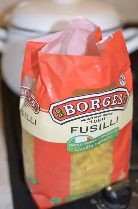 Fusilli с фрикадельками из индейки и густым грибным соусом.: шаг 8
