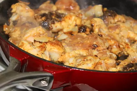 Острая курица с горчицей и черносливом. ужин для взрослых за 30 минут.: шаг 2
