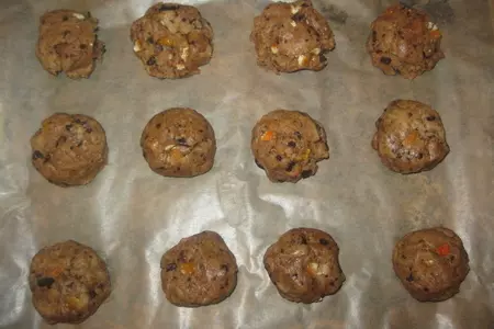 Американское шоколадное печенье с цукатами: шаг 6