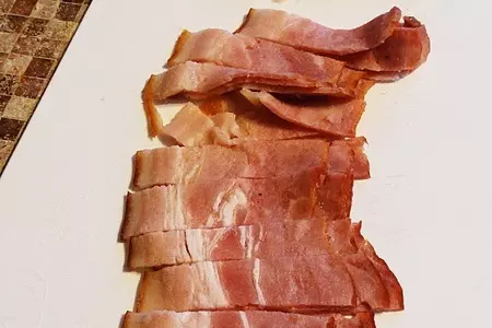 Паста фузилли с беконом и грибами.: шаг 2