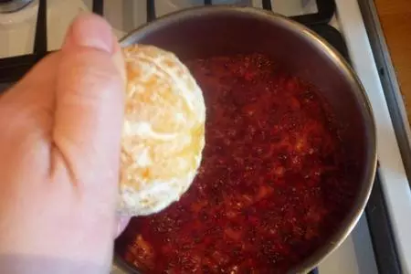Паста с брусничным соусом: шаг 2