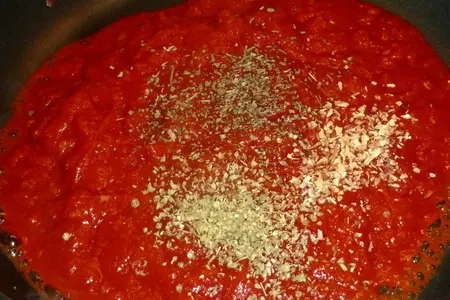 Farfalle с томатным соусом с тунцом и оливками: шаг 4