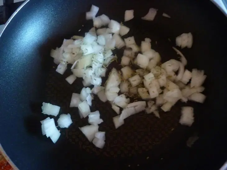 Fusilli  с соусом из двух видов грибов: шаг 3