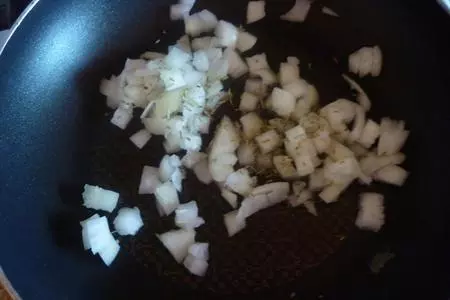 Fusilli  с соусом из двух видов грибов: шаг 3