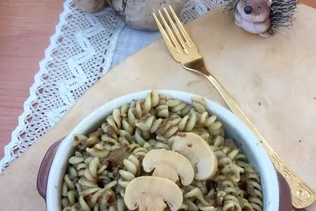 Fusilli  с соусом из двух видов грибов: шаг 8