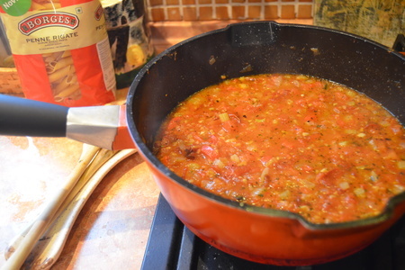 Паста  с томатным соусом и морепродуктами: шаг 5