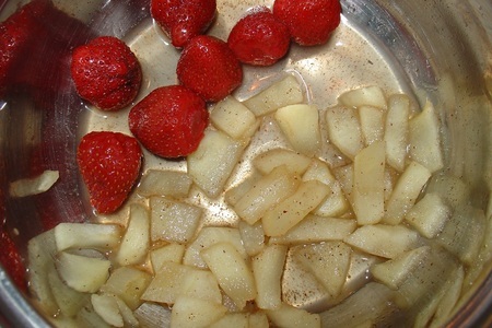 Мягкие вафли из спагетти borges и яблок под клубнично-яблочным соусом: шаг 8