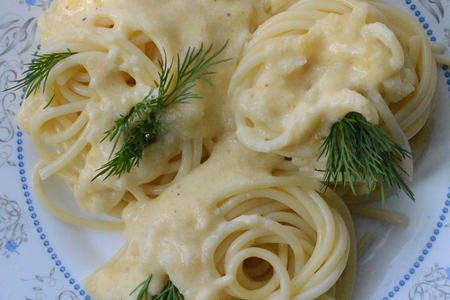 Спагетти  с густым сырным соусом : шаг 9