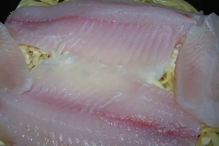 Спагетти с белой рыбой под соусом бешамель: шаг 3